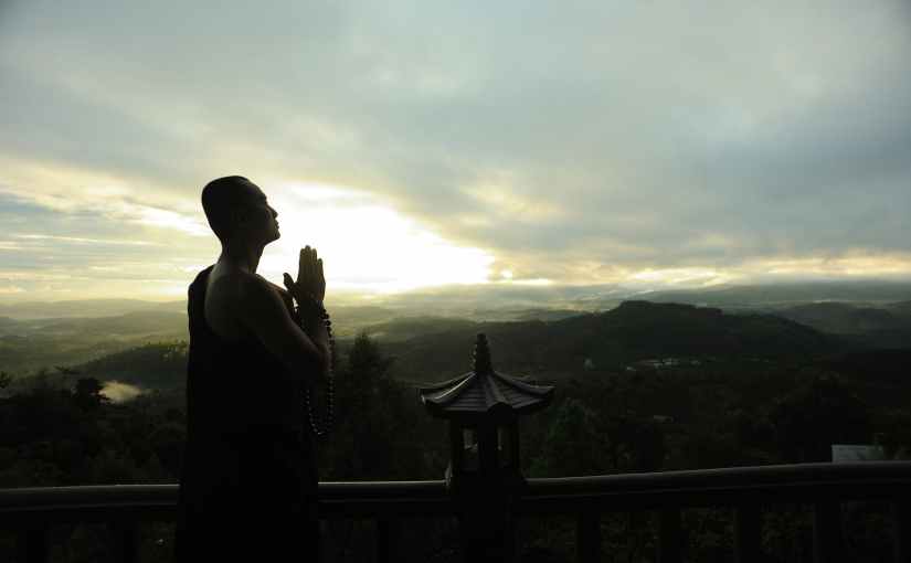 LIVING CHRIST/LIVING BUDDHA